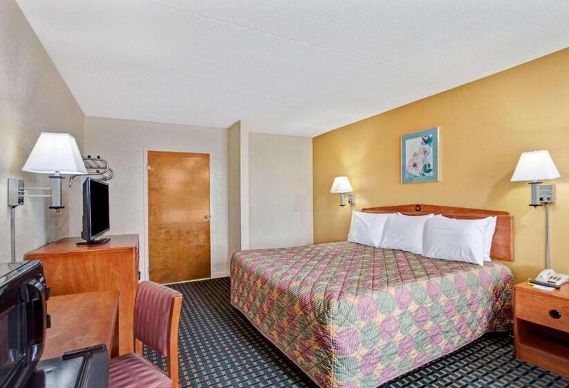 בית מלון כפרי Days Inn By Wyndham Clarksville Tn