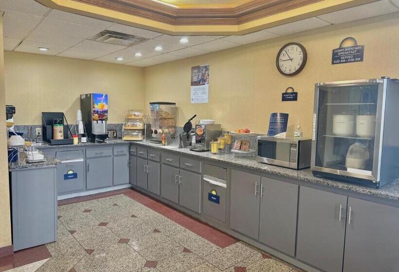 בית מלון כפרי Days Inn By Wyndham Franklin