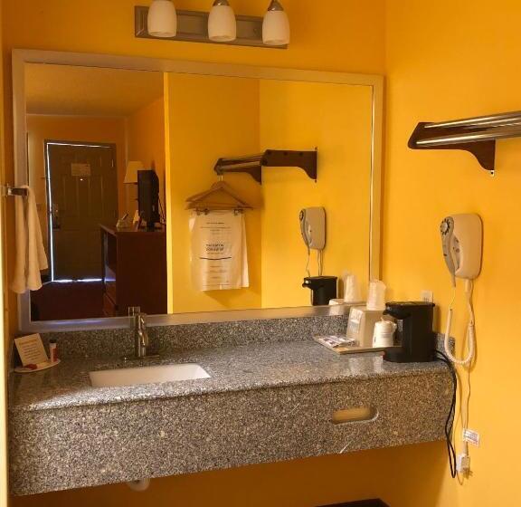 בית מלון כפרי Days Inn By Wyndham Franklin