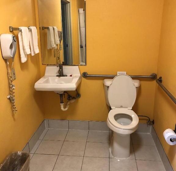 בית מלון כפרי Days Inn By Wyndham Franklin