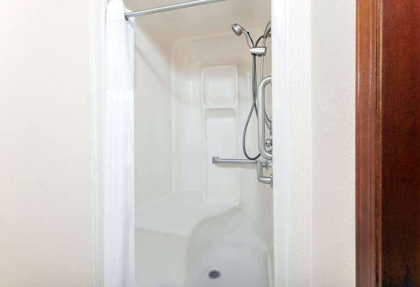 호텔 Days Inn By Wyndham Maumee/toledo
