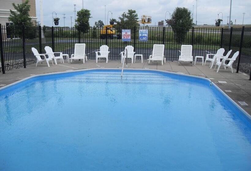 هتل Days Inn By Wyndham Maumee/toledo