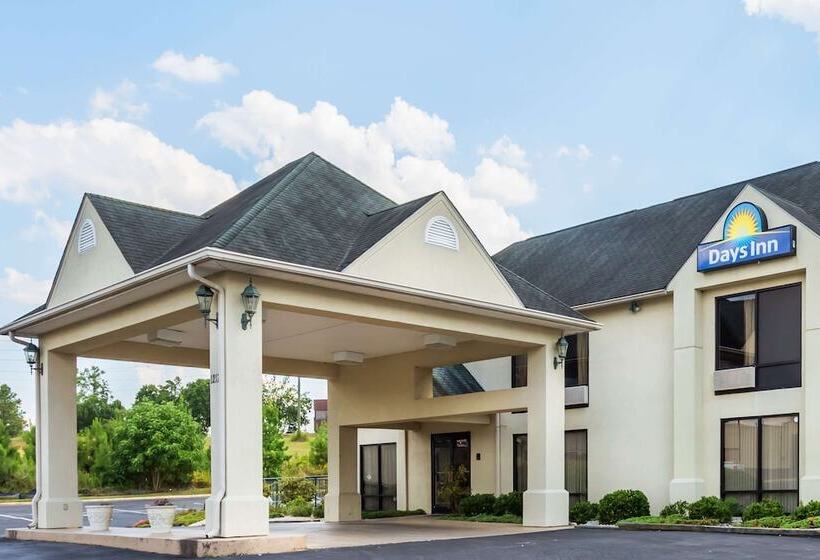 호텔 Days Inn By Wyndham Sanford