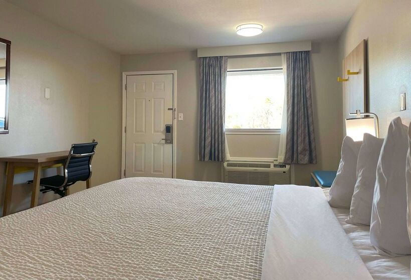 هتل Days Inn By Wyndham Temple