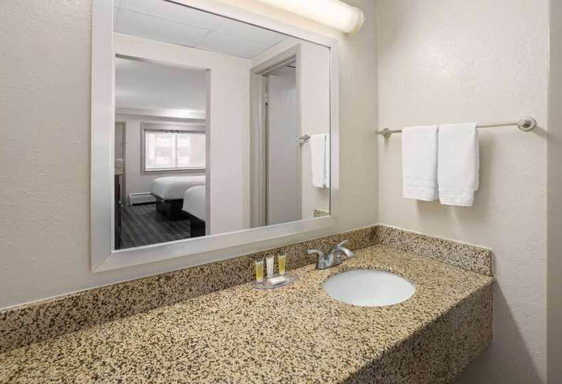 فندق Days Inn By Wyndham Tonawanda/buffalo