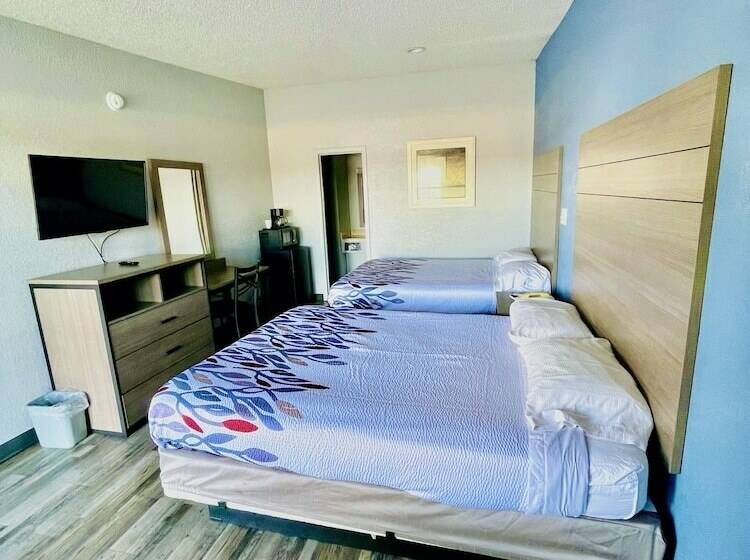 فندق Delux Inn Cleburne