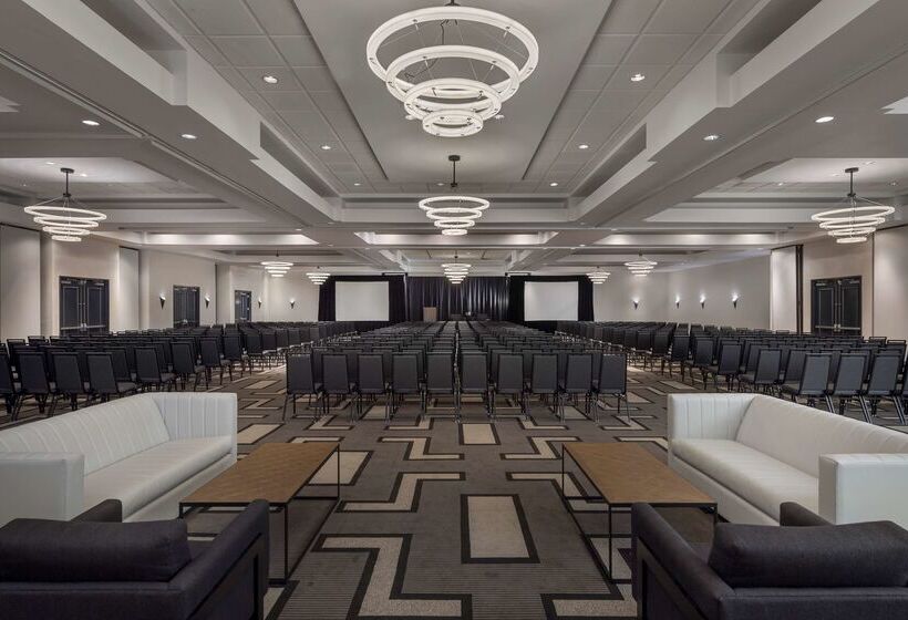 ホテル Hilton Boston/ Woburn