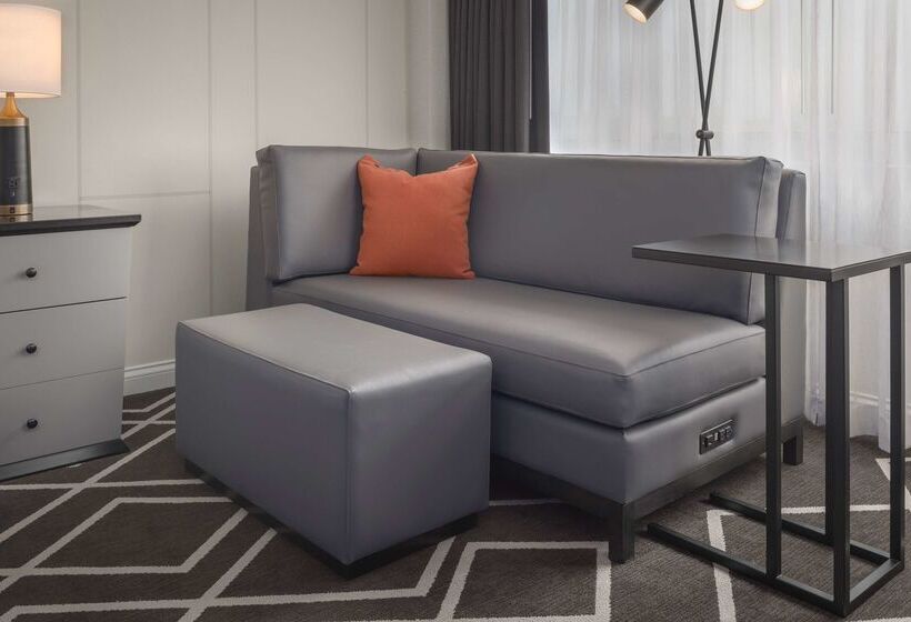 ホテル Hilton Boston/ Woburn