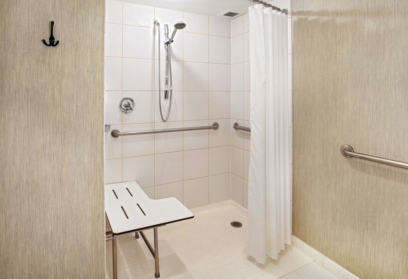 ホテル Hilton Boston/ Woburn