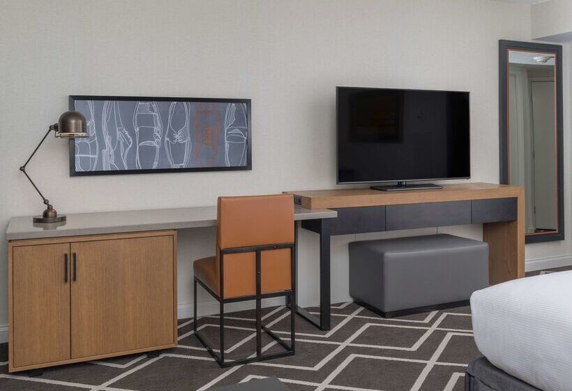 ホテル Hilton Boston/ Woburn