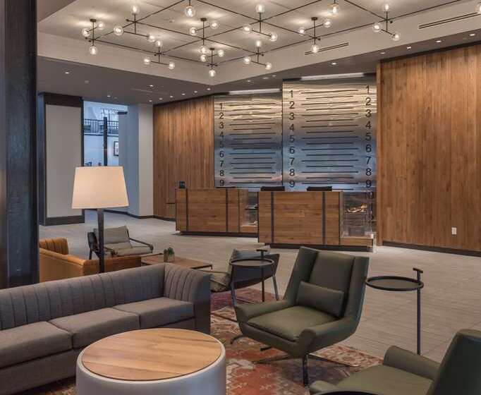 ホテル Hilton Boston/ Woburn