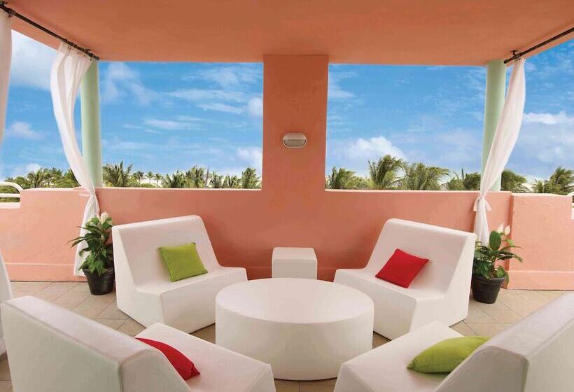 בית מלון כפרי Hilton Vacation Club Crescent On South Beach Miami