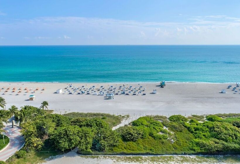 בית מלון כפרי Hilton Vacation Club Crescent On South Beach Miami