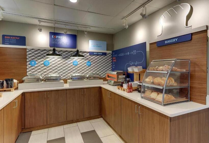 호텔 Holiday Inn Express   Cincinnati North   Monroe, An Ihg