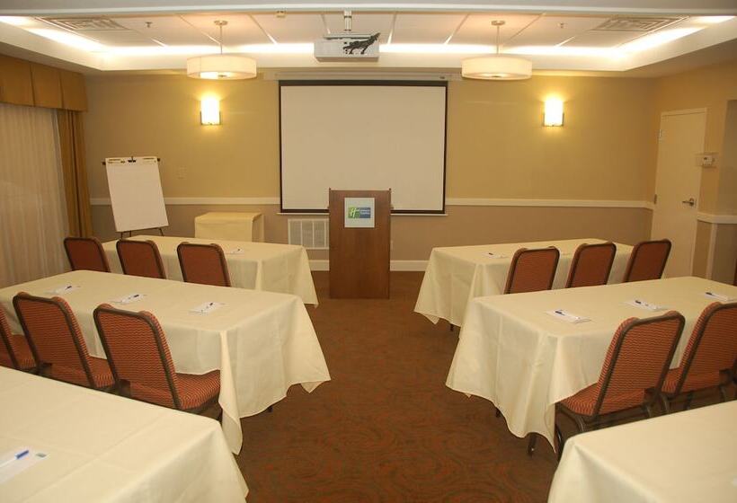 호텔 Holiday Inn Express Tifton, An Ihg