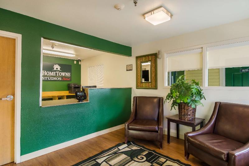 فندق Hometowne Studios By Red Roof Denver   Glendale/ Cherry Creek