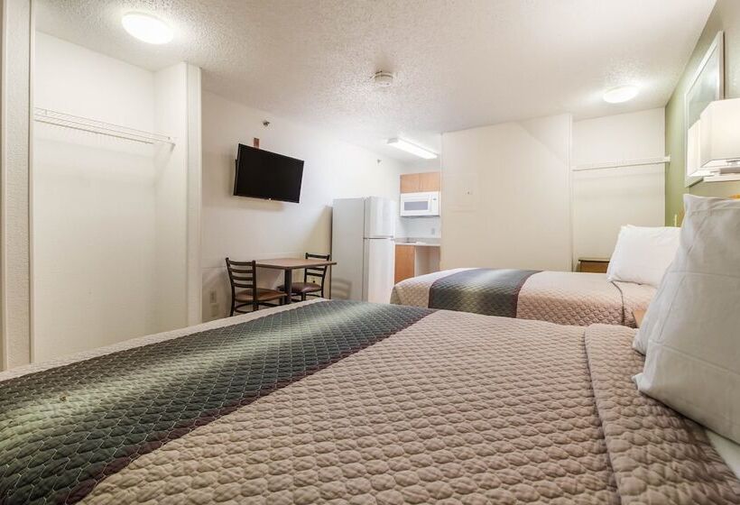 فندق Hometowne Studios By Red Roof Houston   Northwest