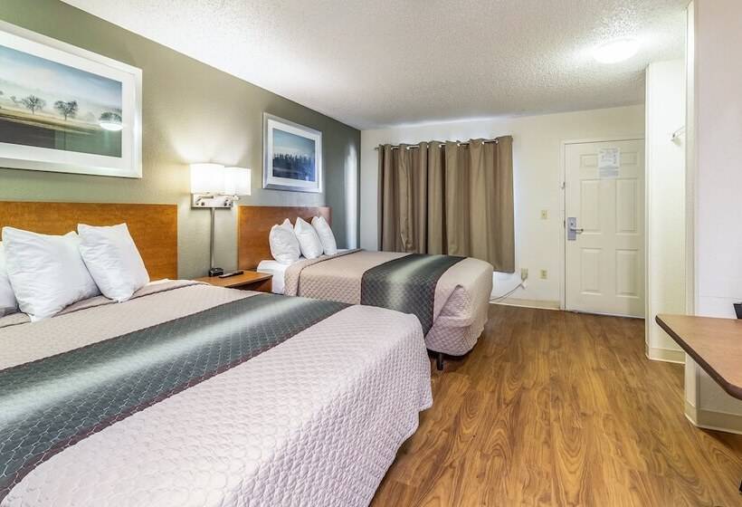 فندق Hometowne Studios By Red Roof Houston   Northwest