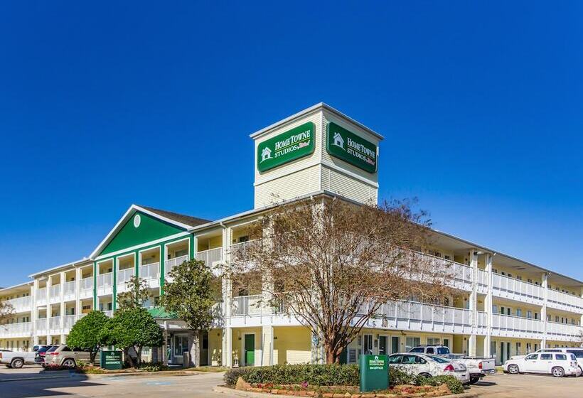 בית מלון כפרי Hometowne Studios By Red Roof Houston   West Oaks/ Energy Corridor