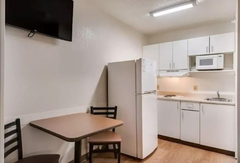 فندق Birch Hill Suites Kansas City – Independence