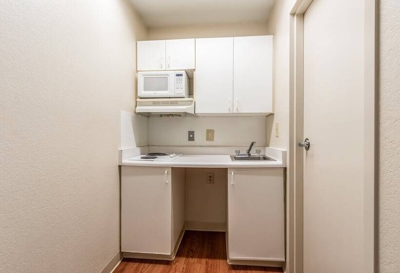 בית מלון כפרי Studio 51 Extended Stay