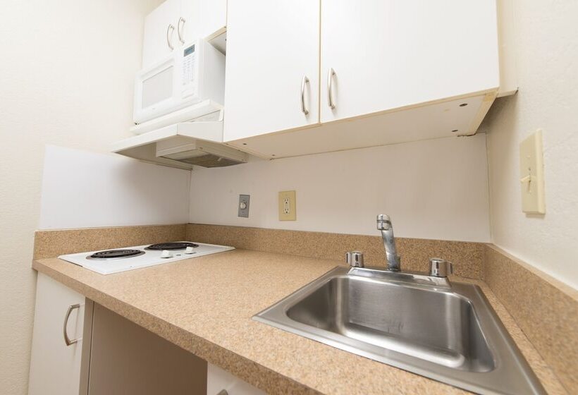 בית מלון כפרי Studio 51 Extended Stay