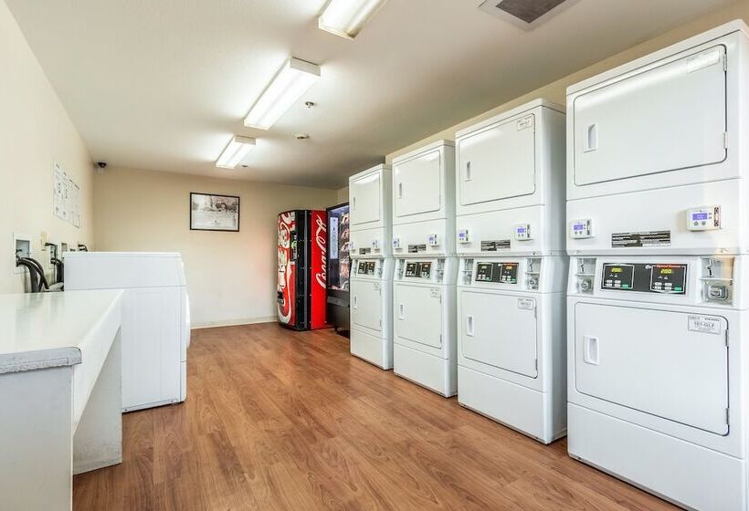 호텔 Studio 51 Extended Stay