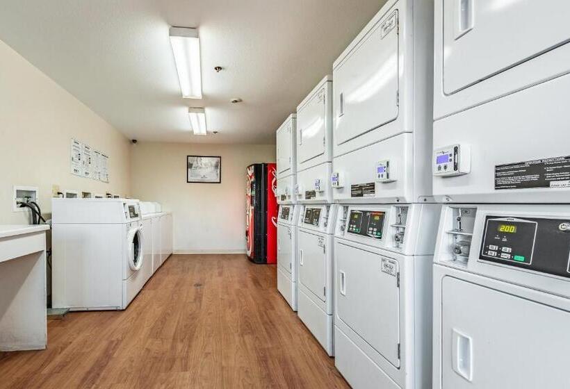 בית מלון כפרי Studio 51 Extended Stay