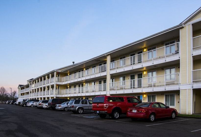 فندق Hometowne Studios By Red Roof Salem, Or