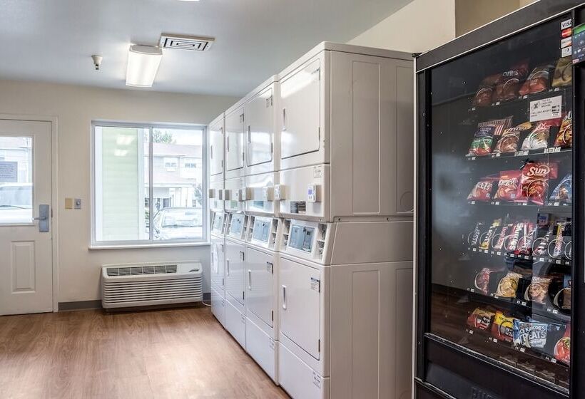 فندق Hometowne Studios By Red Roof Salem, Or