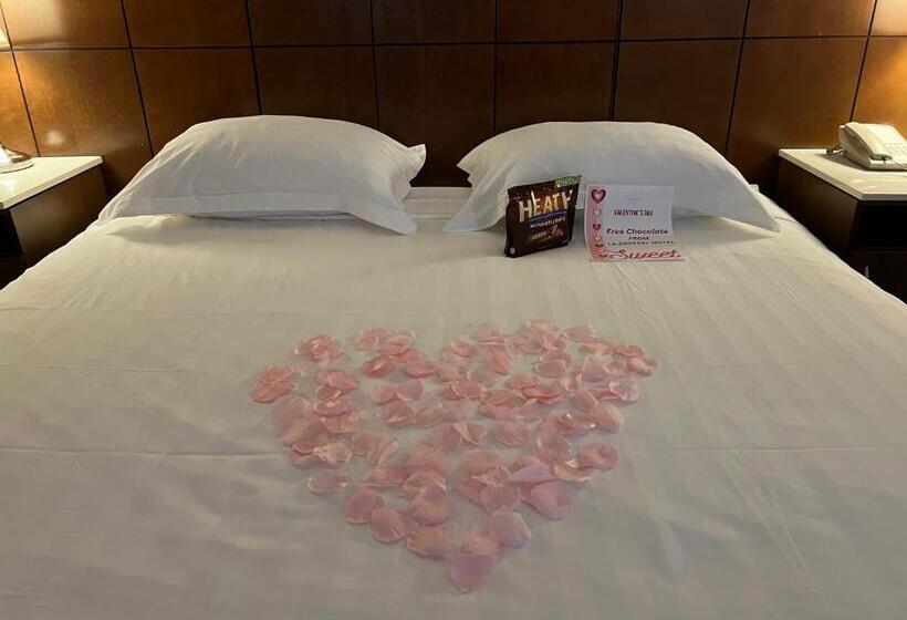 La Crystal Hotel  Los Angeles Long Beach Area