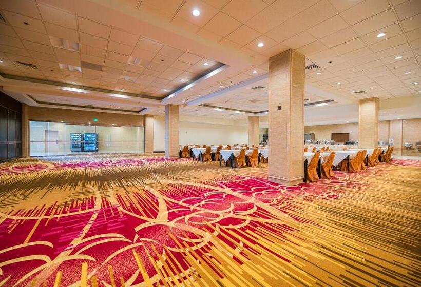 La Crystal Hotel  Los Angeles Long Beach Area