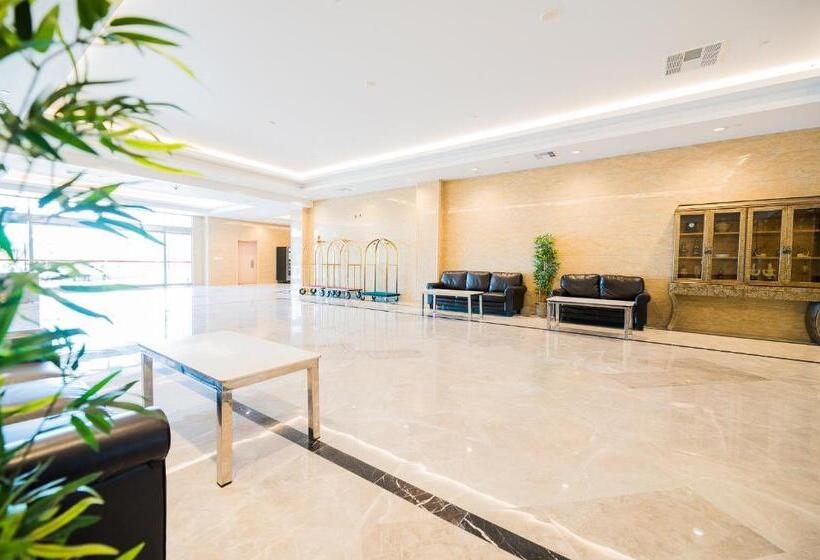 La Crystal Hotel  Los Angeles Long Beach Area