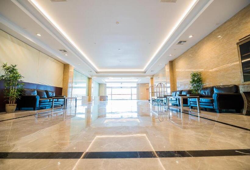 La Crystal Hotel  Los Angeles Long Beach Area