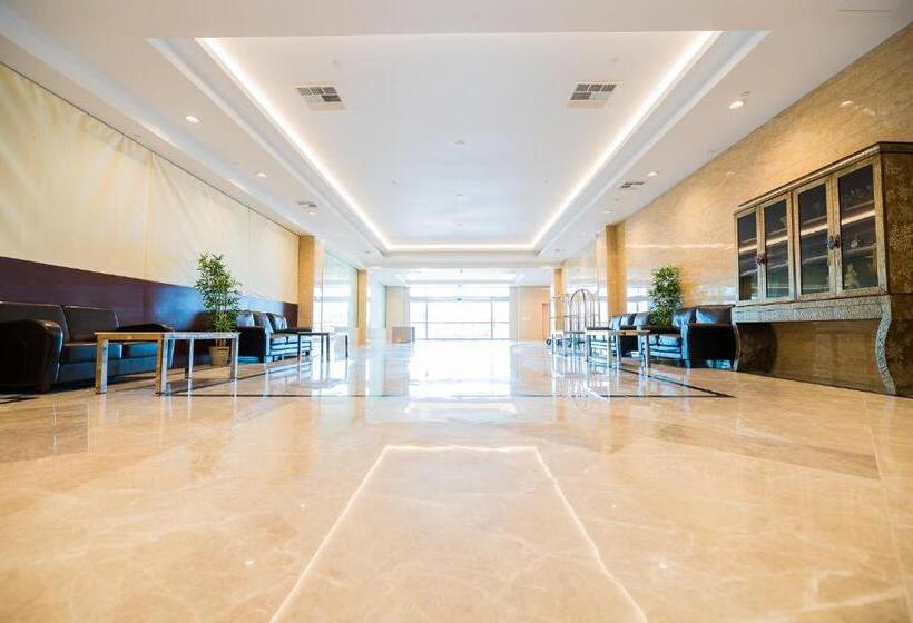 La Crystal Hotel  Los Angeles Long Beach Area