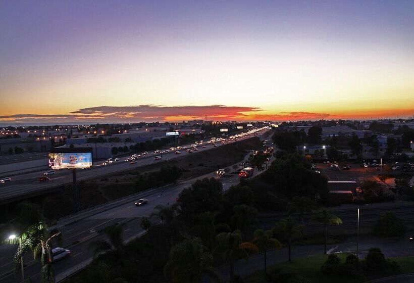 La Crystal Hotel  Los Angeles Long Beach Area