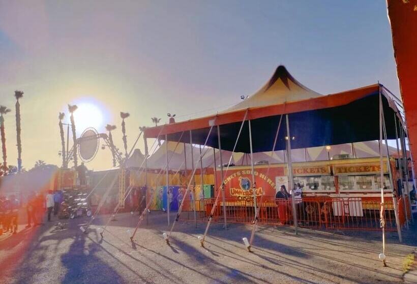 La Crystal Hotel  Los Angeles Long Beach Area