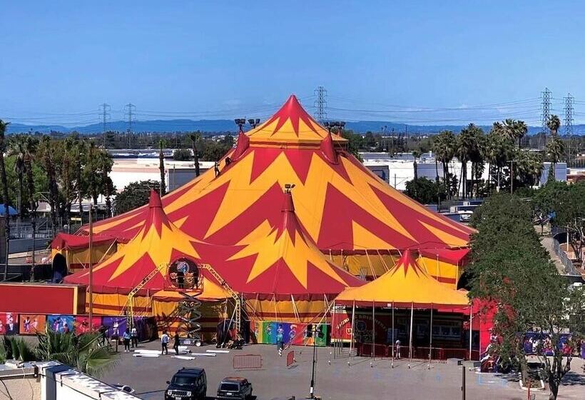 La Crystal Hotel  Los Angeles Long Beach Area