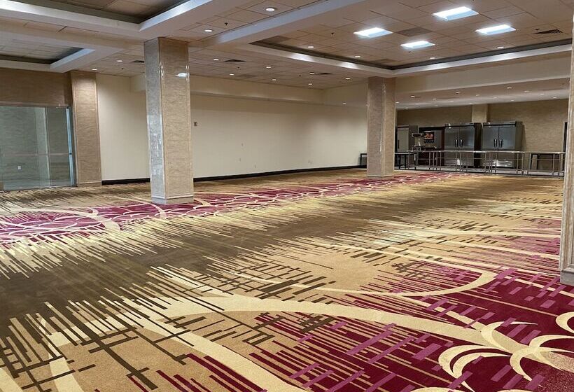 La Crystal Hotel  Los Angeles Long Beach Area