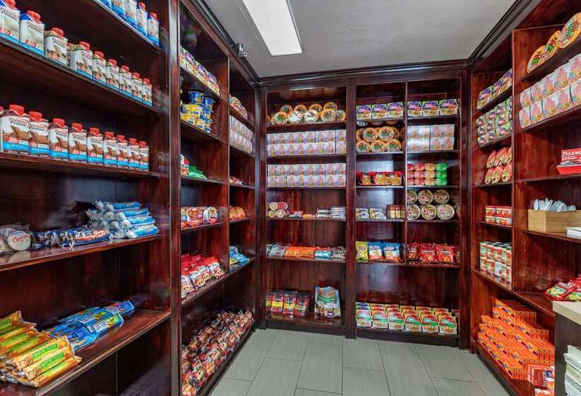 Отель Quality Inn & Suites Denver Airport   Gateway Park