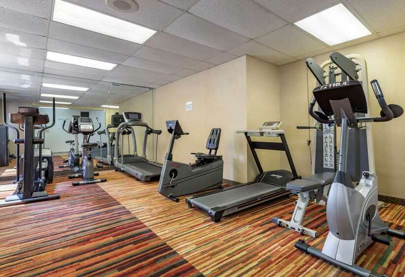 Отель Quality Inn & Suites Denver Airport   Gateway Park