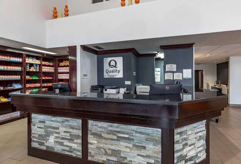 Отель Quality Inn & Suites Denver Airport   Gateway Park