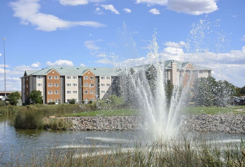 Отель Quality Inn & Suites Denver Airport   Gateway Park