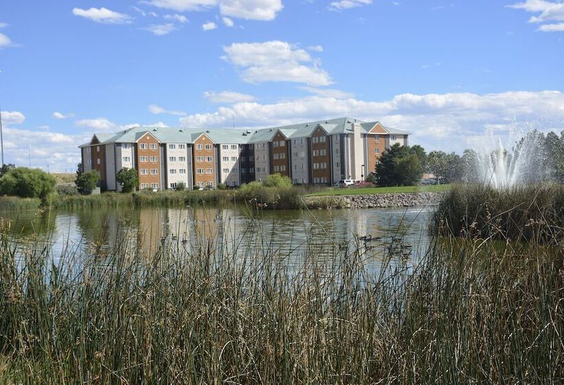 Отель Quality Inn & Suites Denver Airport   Gateway Park