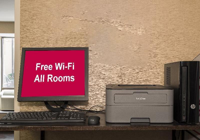 בית מלון כפרי Red Roof Inn Harrisonburg  University Area