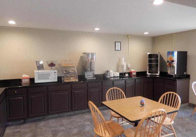 בית מלון כפרי Red Roof Inn Harrisonburg  University Area