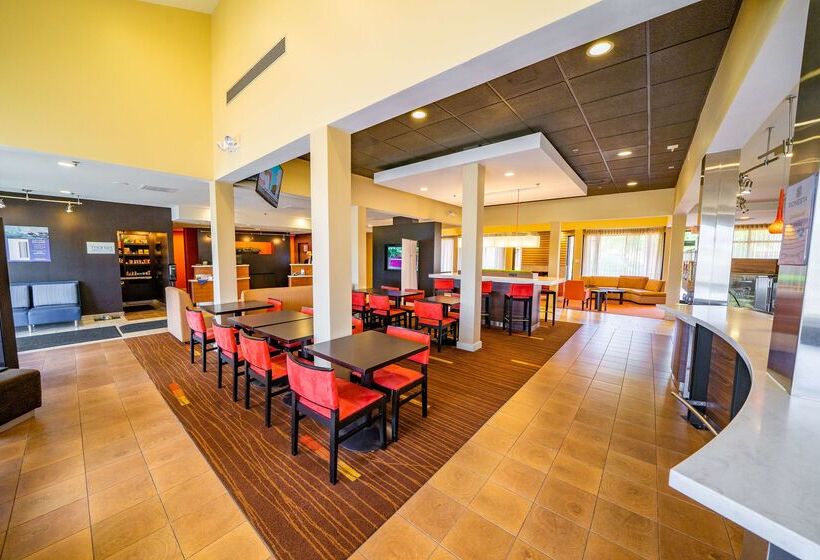 هتل Iowa Inn Bettendorf Quad Cities