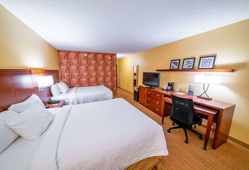 هتل Iowa Inn Bettendorf Quad Cities