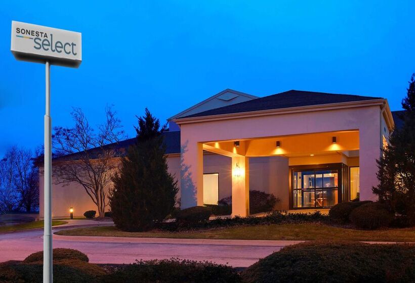 هتل Iowa Inn Bettendorf Quad Cities