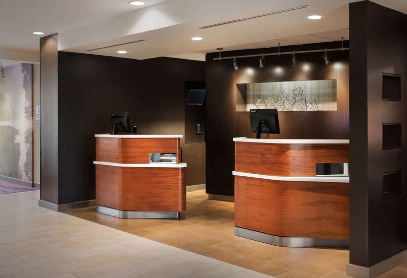 Отель Sonesta Select Boston Stoughton